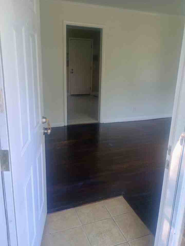 2604 Jenkins St - Photo 2 of 7