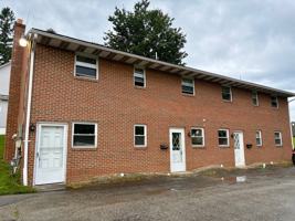 featured image of 2853R Bedford St #3