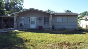 807 Stonegate Dr - Photo 1 of 1