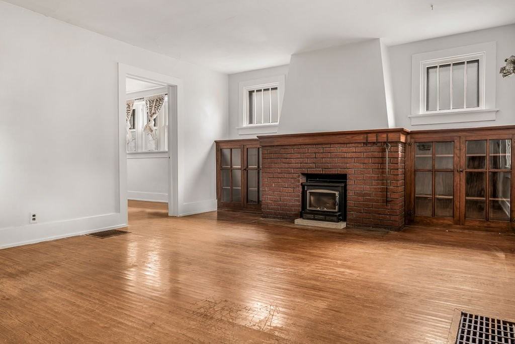 1837 Howell St - Photo 2 of 12
