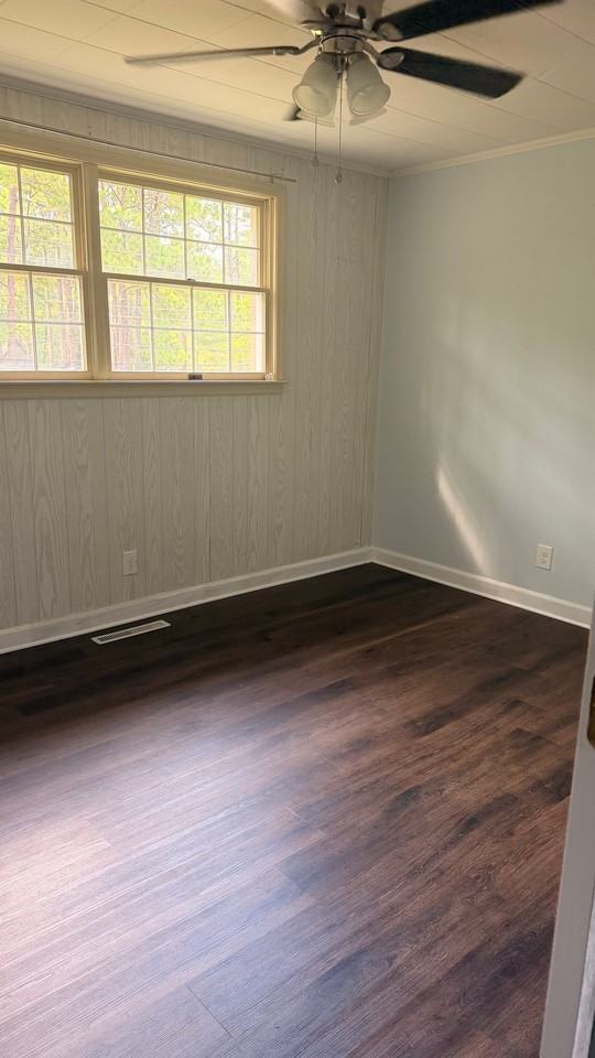 825 N Saylor St - Photo 3 of 9