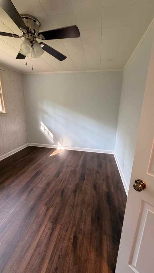 825 N Saylor St - Photo 5 of 9