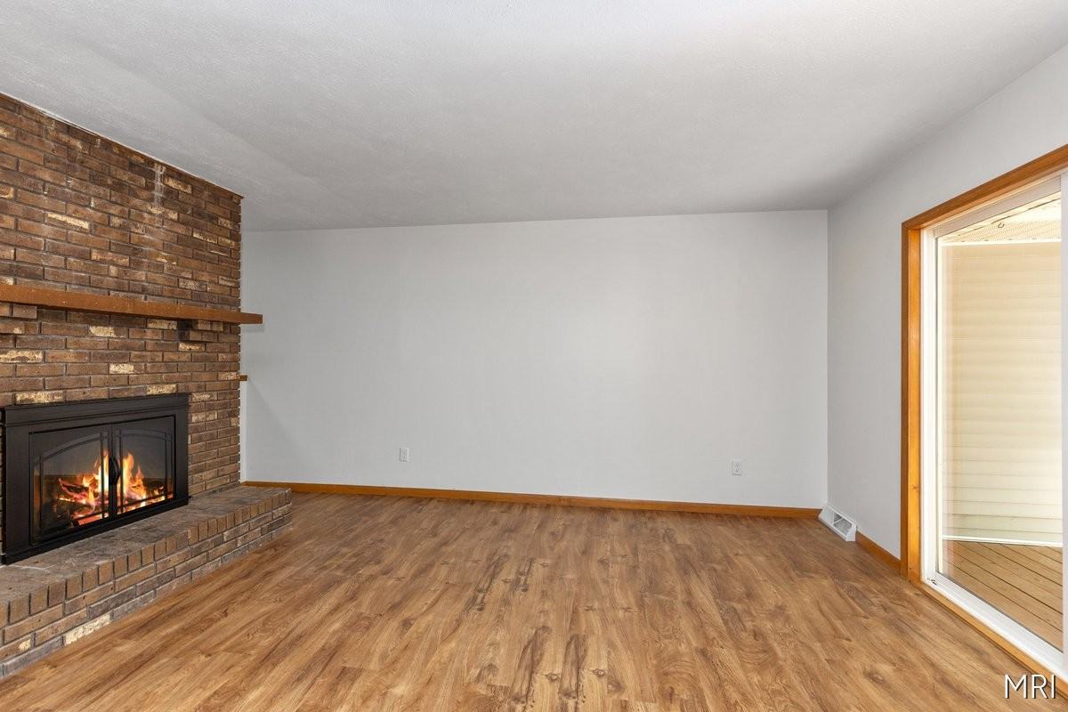 8303 Cowan Lake Dr Ne - Photo 6 of 20