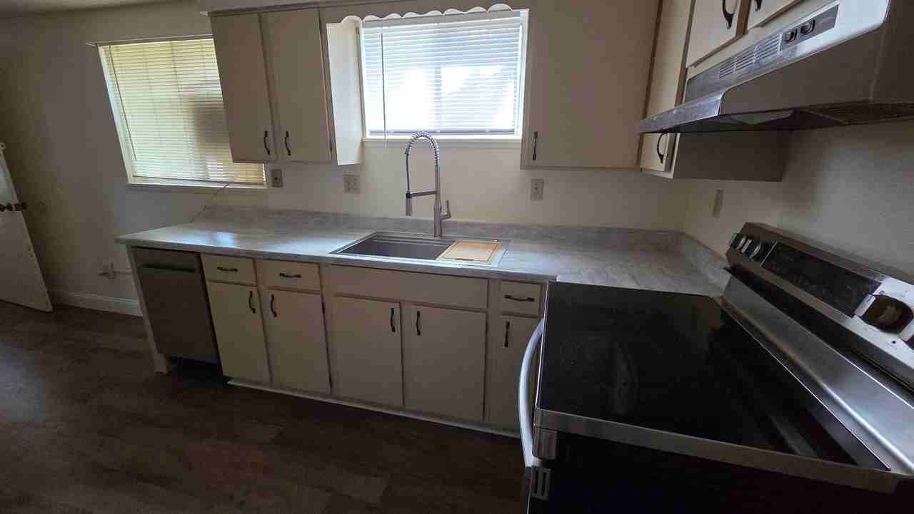 10 Douglas Ln - Photo 2 of 8