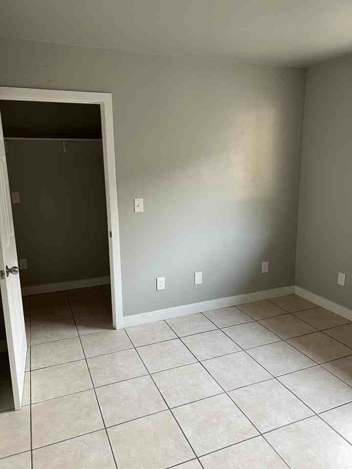 821 Sw Bade Ave - Photo 6 of 20