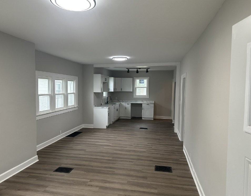 1826 Mansfield St - Photo 2 of 4