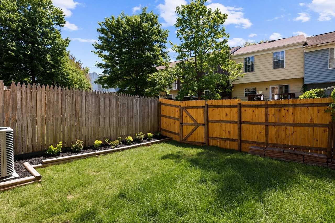 14819 Smethwick Pl - Photo 3 of 20