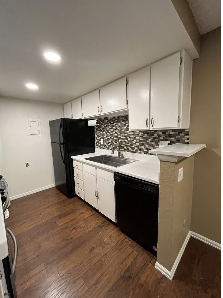 14161 E Jewell Ave #201 - Photo 7 of 18