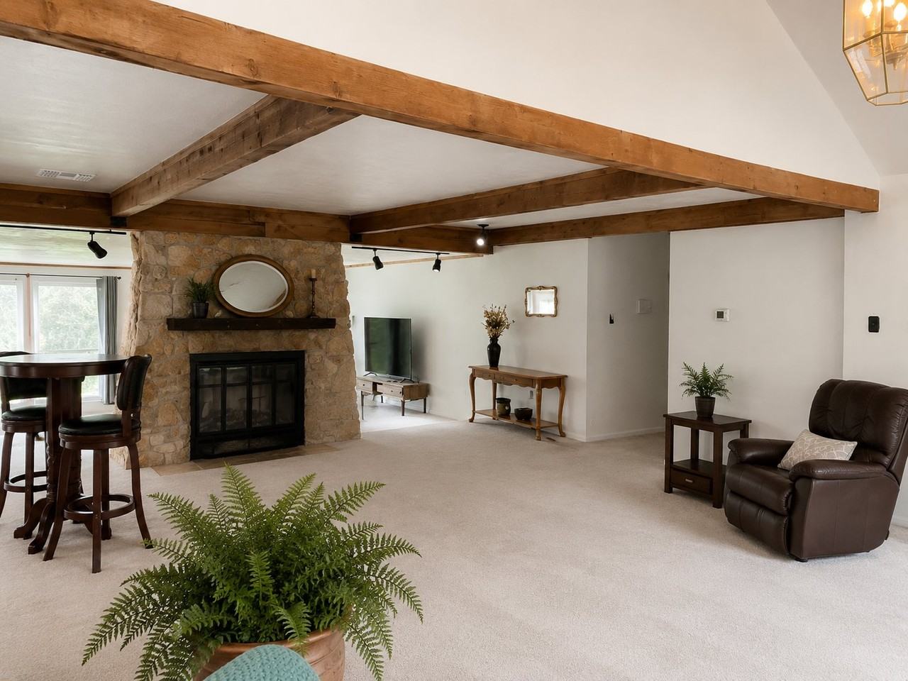1637 Danville Rd - Photo 5 of 16