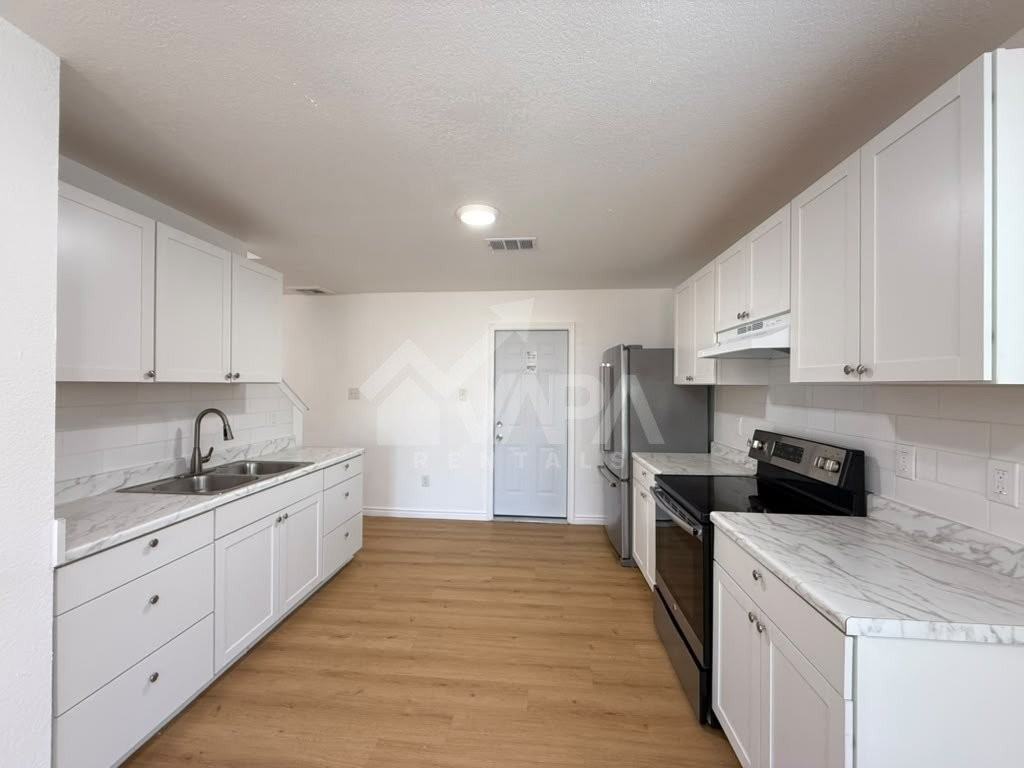 2731 Candleridge Dr - Photo 6 of 17