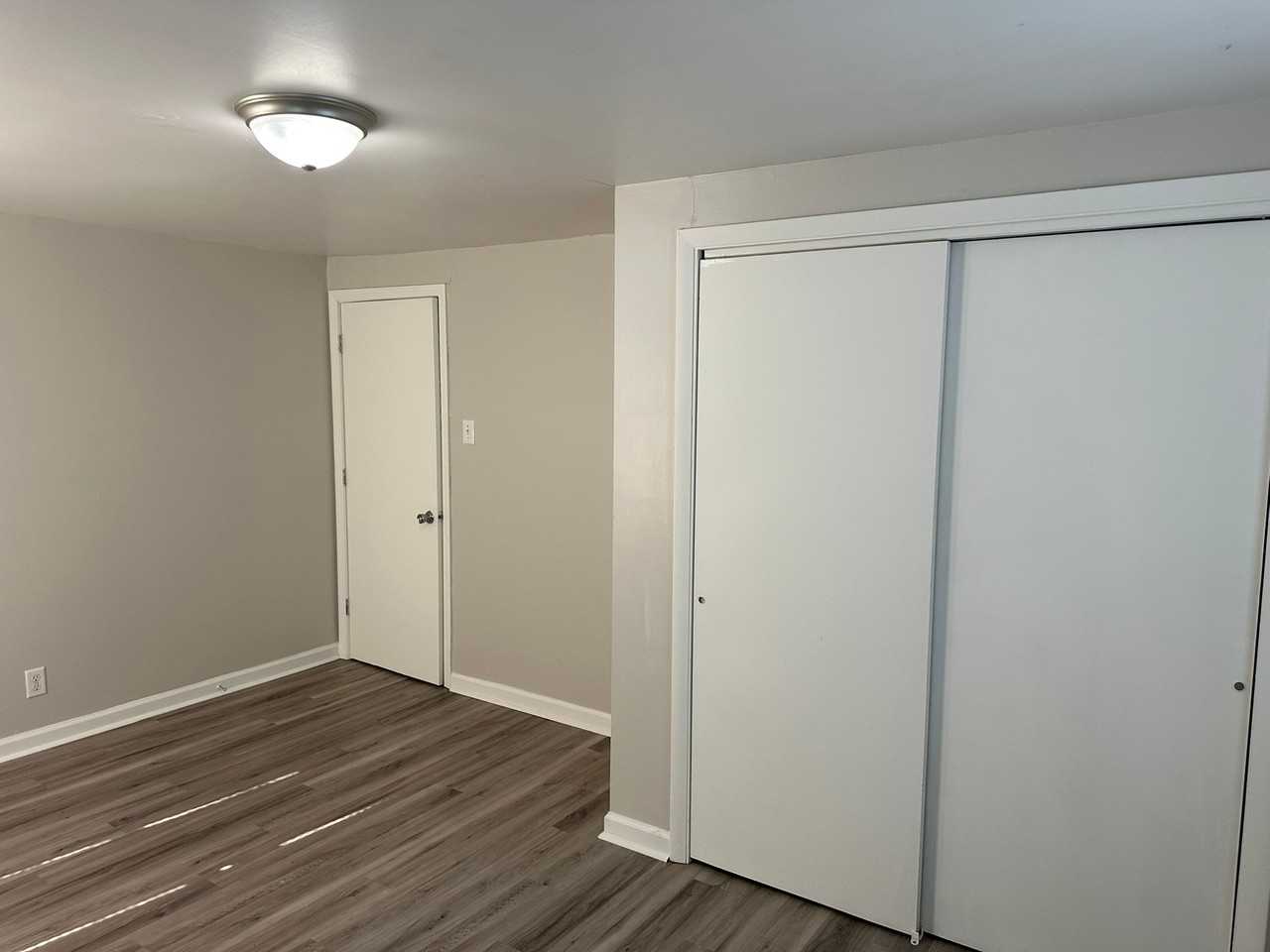 1165 S Drexel Ave - Photo 5 of 8