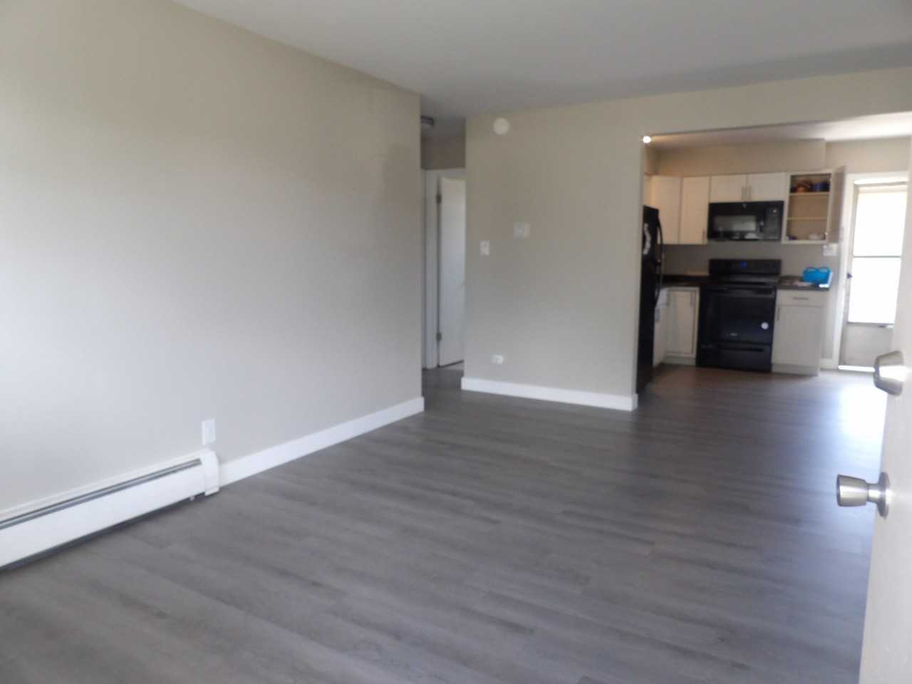 1120 Holland Park Blvd #2 - Photo 4 of 14