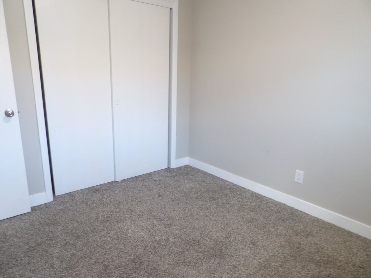1120 Holland Park Blvd #2 - Photo 7 of 14