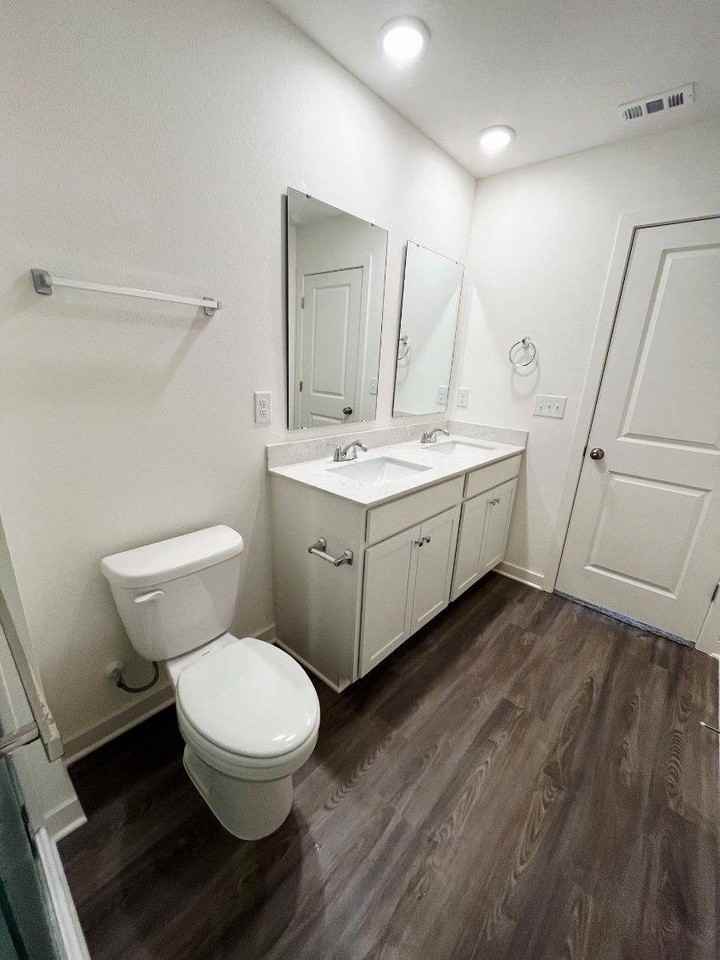 190 E Iris Ln - Photo 7 of 10