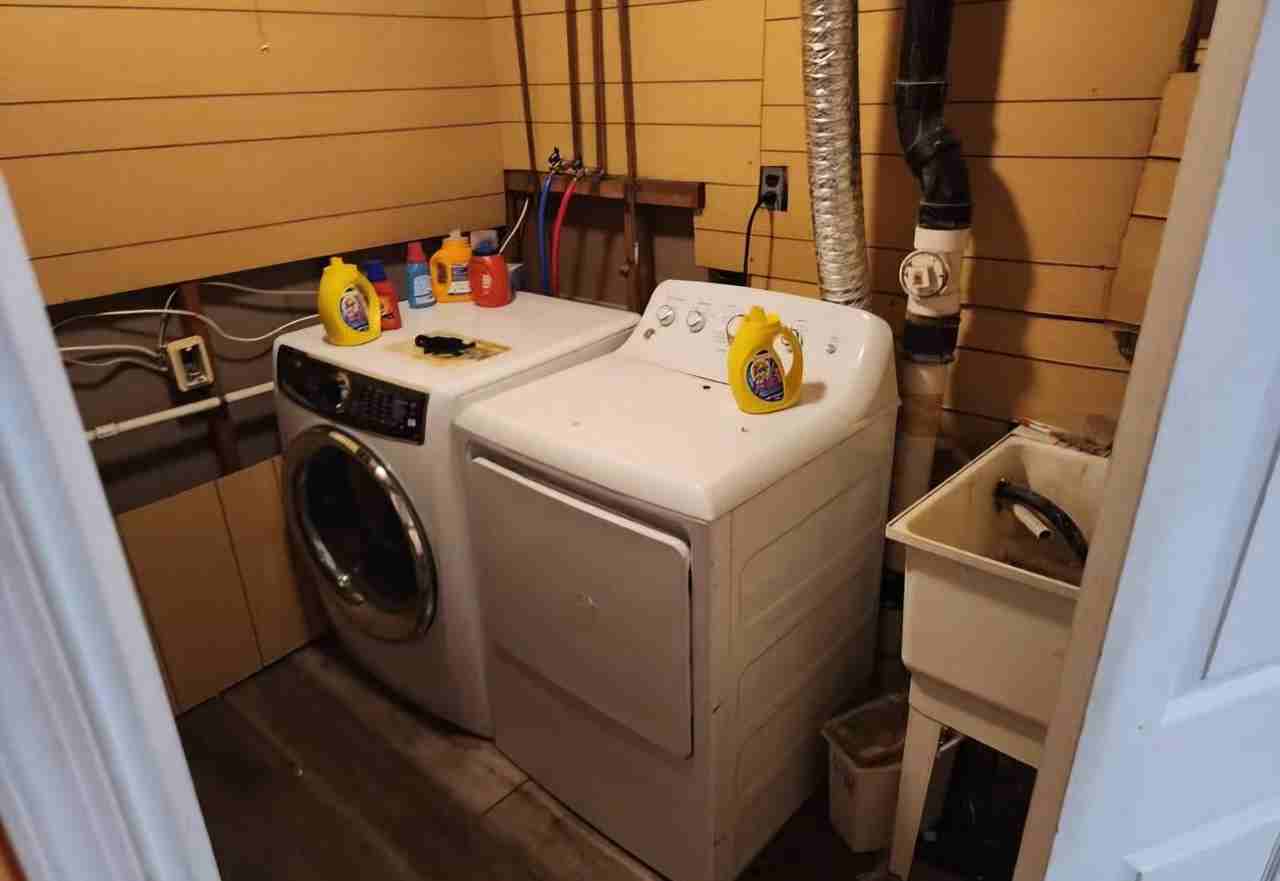 12713 Claxton Dr - Photo 6 of 14