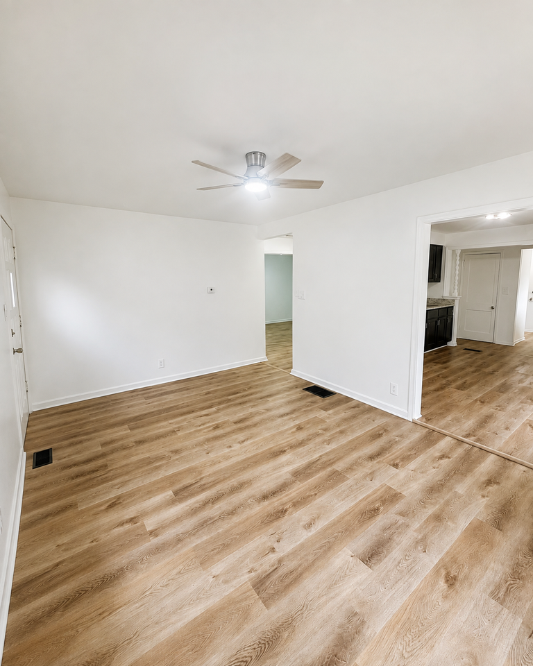 1016 Stanley Ave #1 - Photo 4 of 15