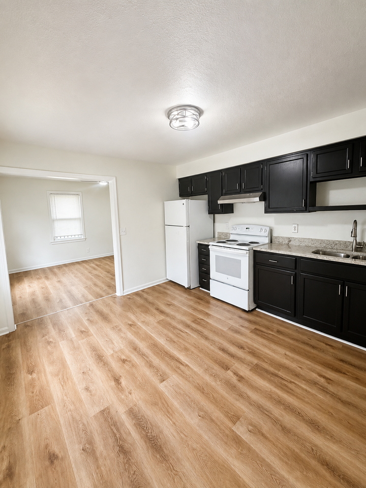 1016 Stanley Ave #1 - Photo 5 of 15
