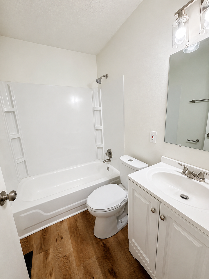 1016 Stanley Ave #1 - Photo 7 of 15