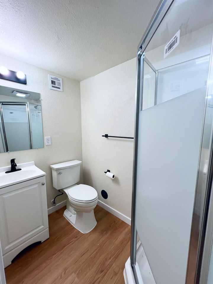 6520 Depew Ct - Photo 5 of 9