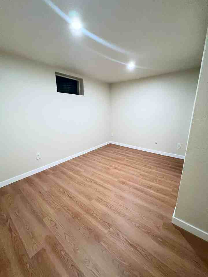6520 Depew Ct - Photo 6 of 9