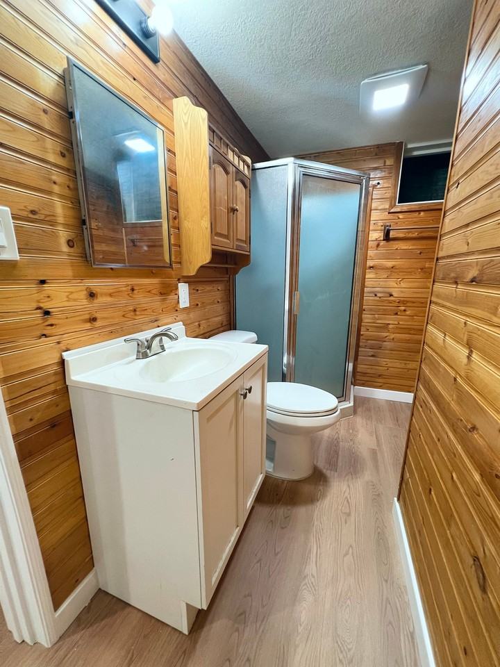 6520 Depew Ct - Photo 7 of 9
