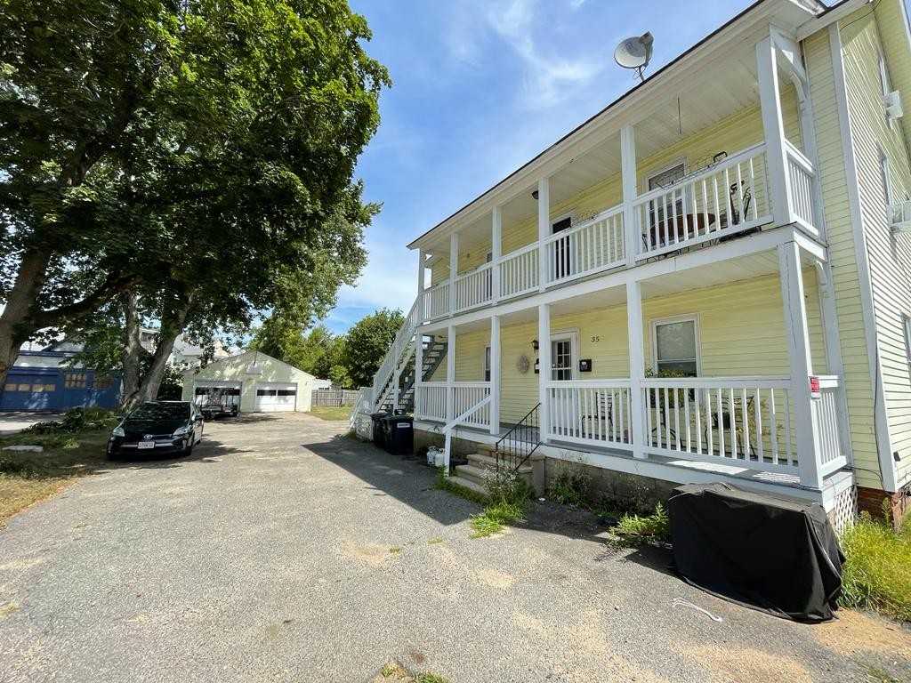 35 Charlton St #1 - Photo 7 of 17