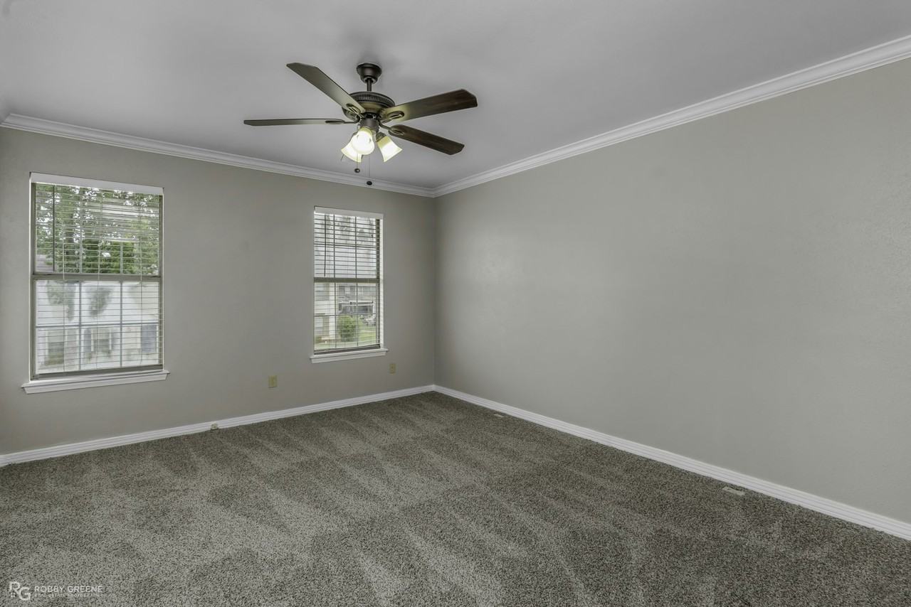 10133 Saratoga Drive - Photo 6 of 30