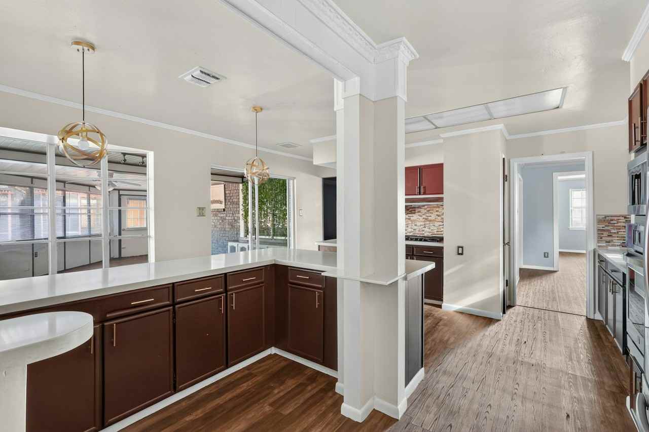 9223 Tooley Drive - Photo 5 of 41