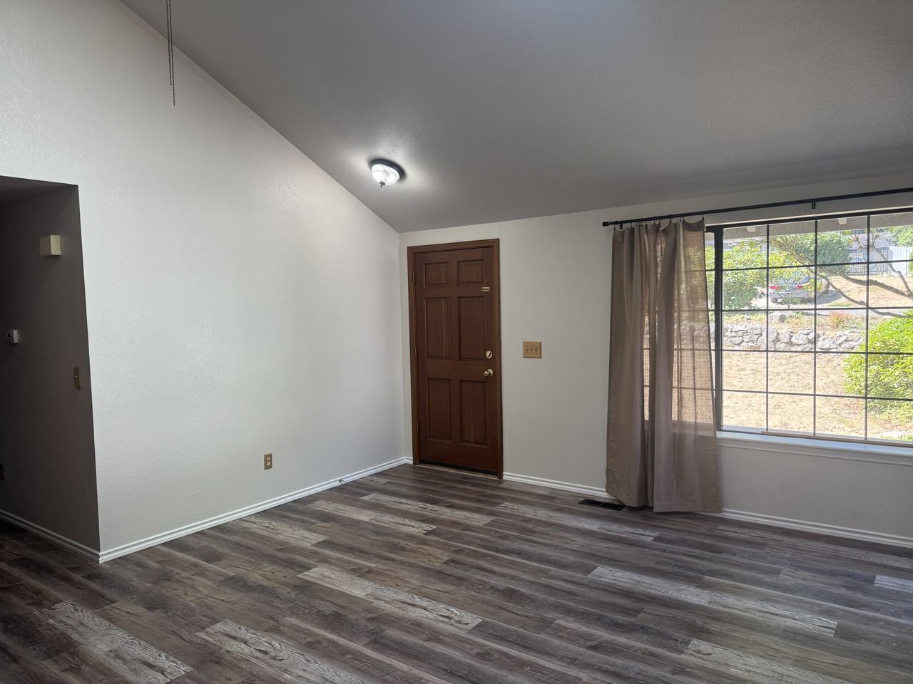 1436 Nw Island Lake Rd #1 - Photo 4 of 28