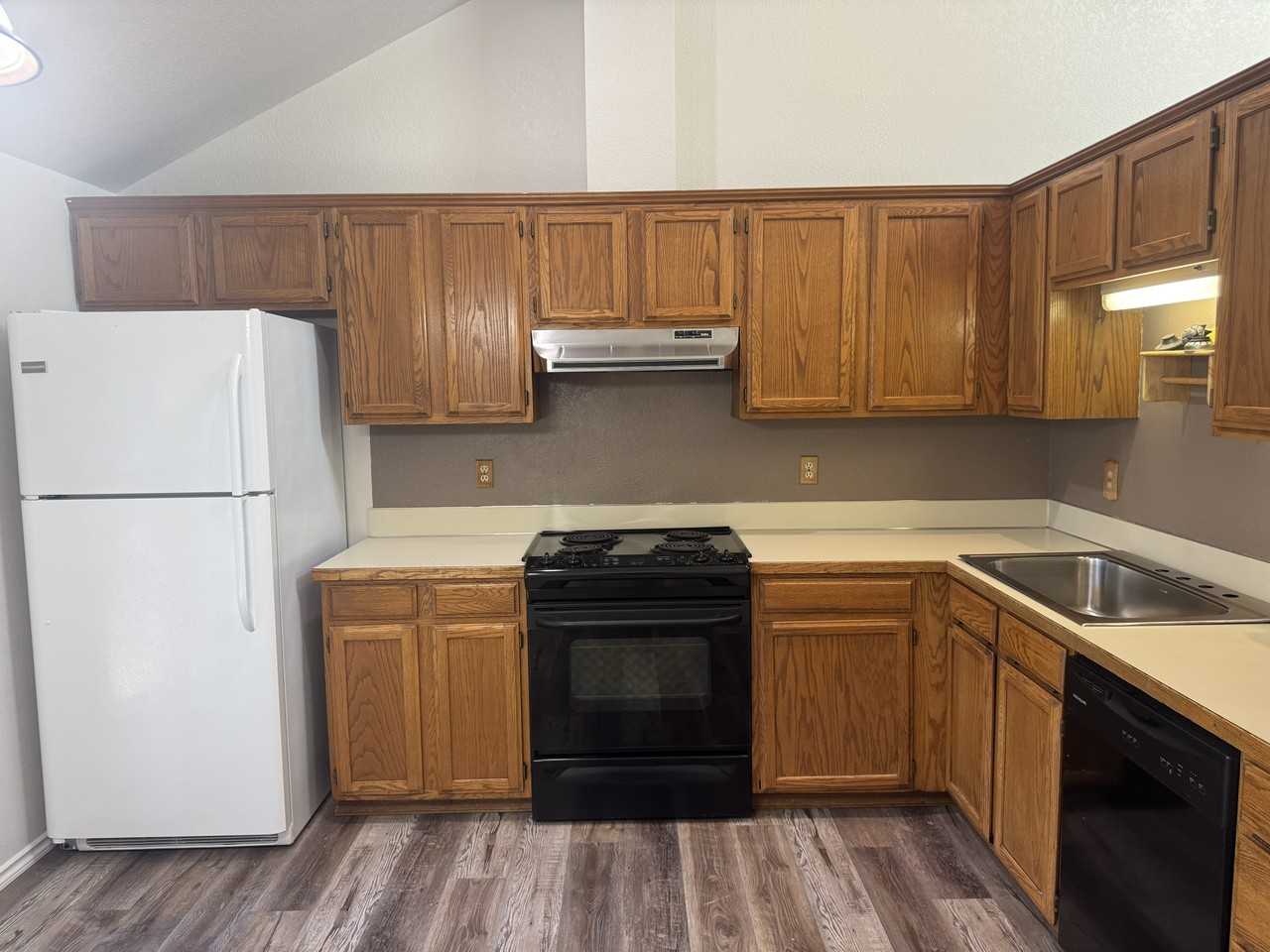 1436 Nw Island Lake Rd #1 - Photo 7 of 27