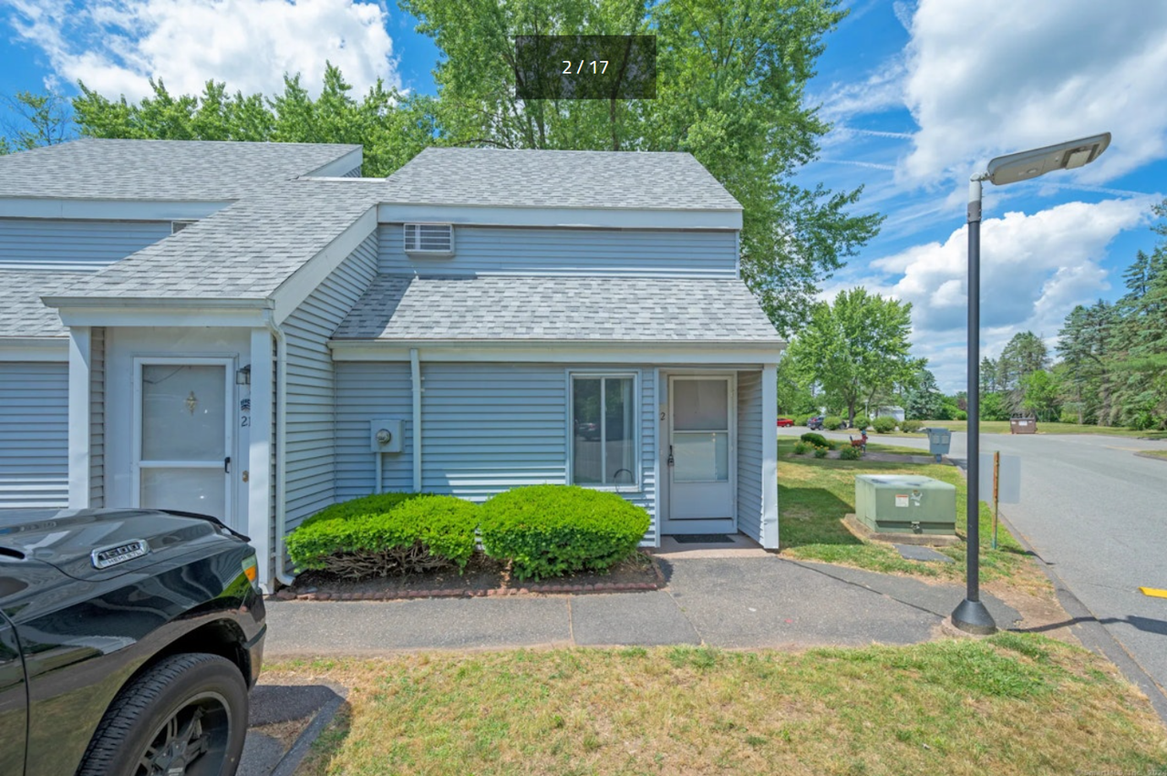 22 Cinnamon Spring, Unit 22 - Photo 2 of 17