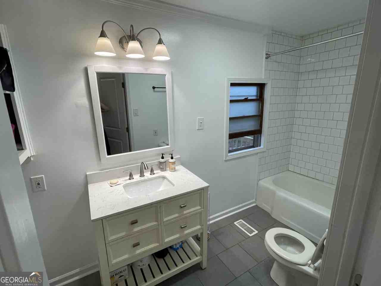 523 Pantertown Cir - Photo 5 of 34