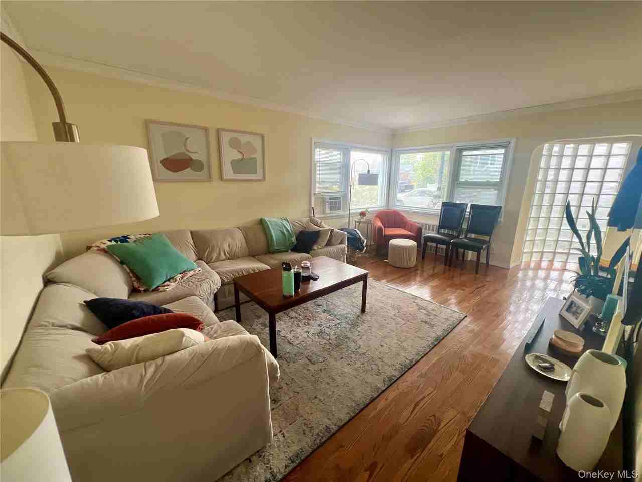 435 E Chester St ##1 - Photo 3 of 13