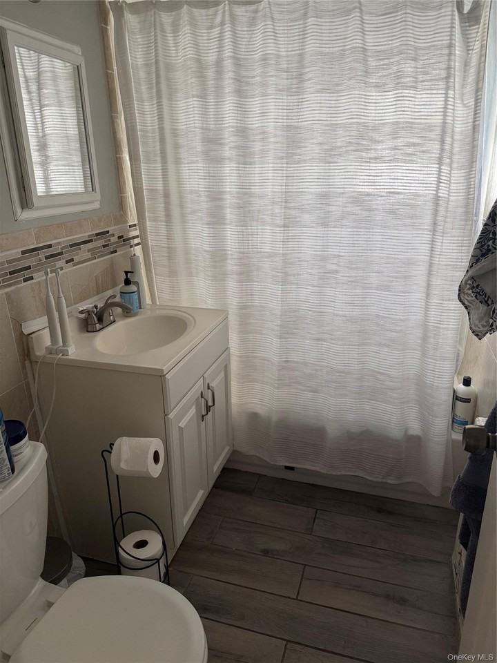 435 E Chester St ##1 - Photo 6 of 13