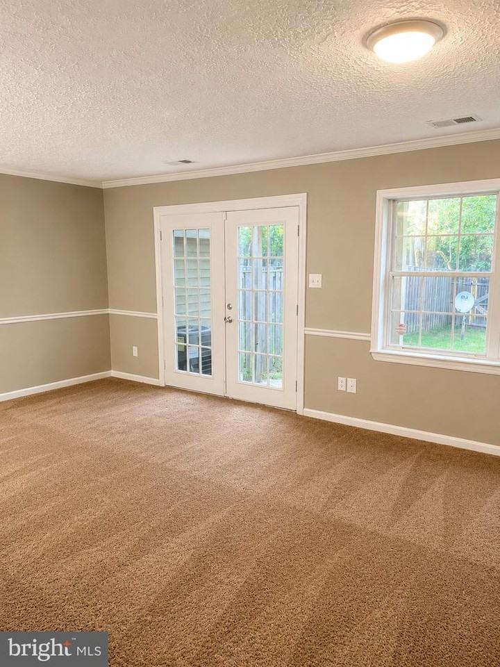 3236 Ryon Ct - Photo 5 of 10