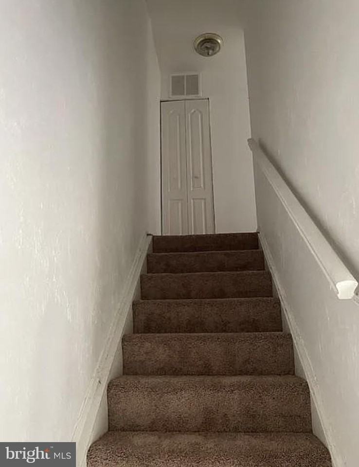 3236 Ryon Ct - Photo 6 of 10