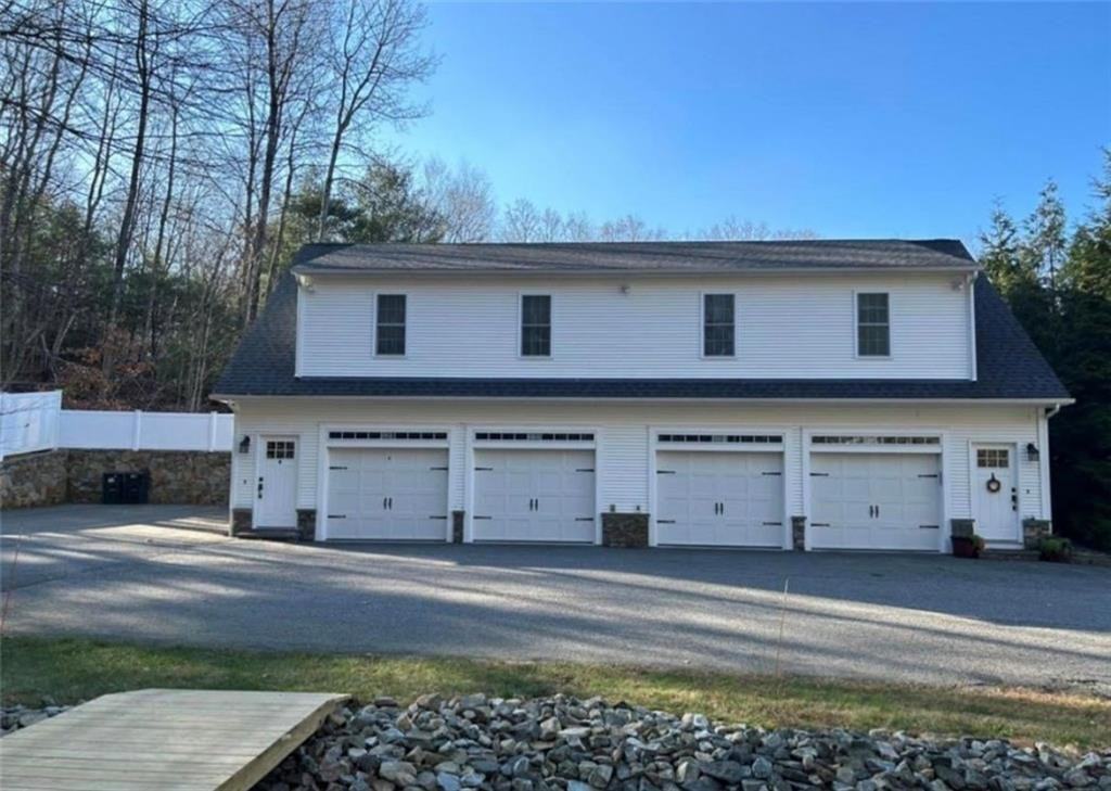 11 Old Greenville Rd