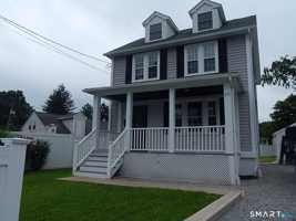 featured image of 470 E Main St