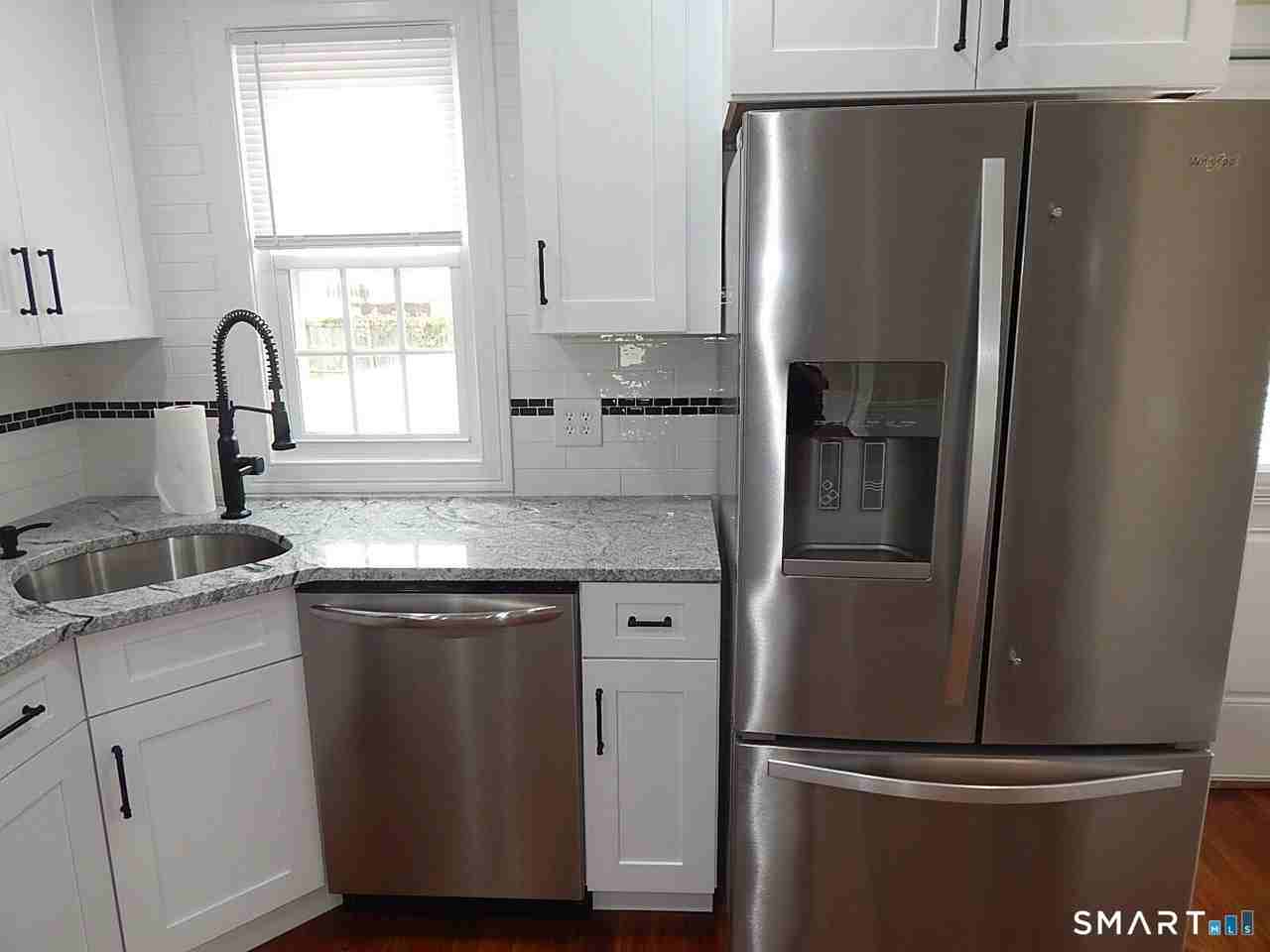 470 E Main St - Photo 5 of 29