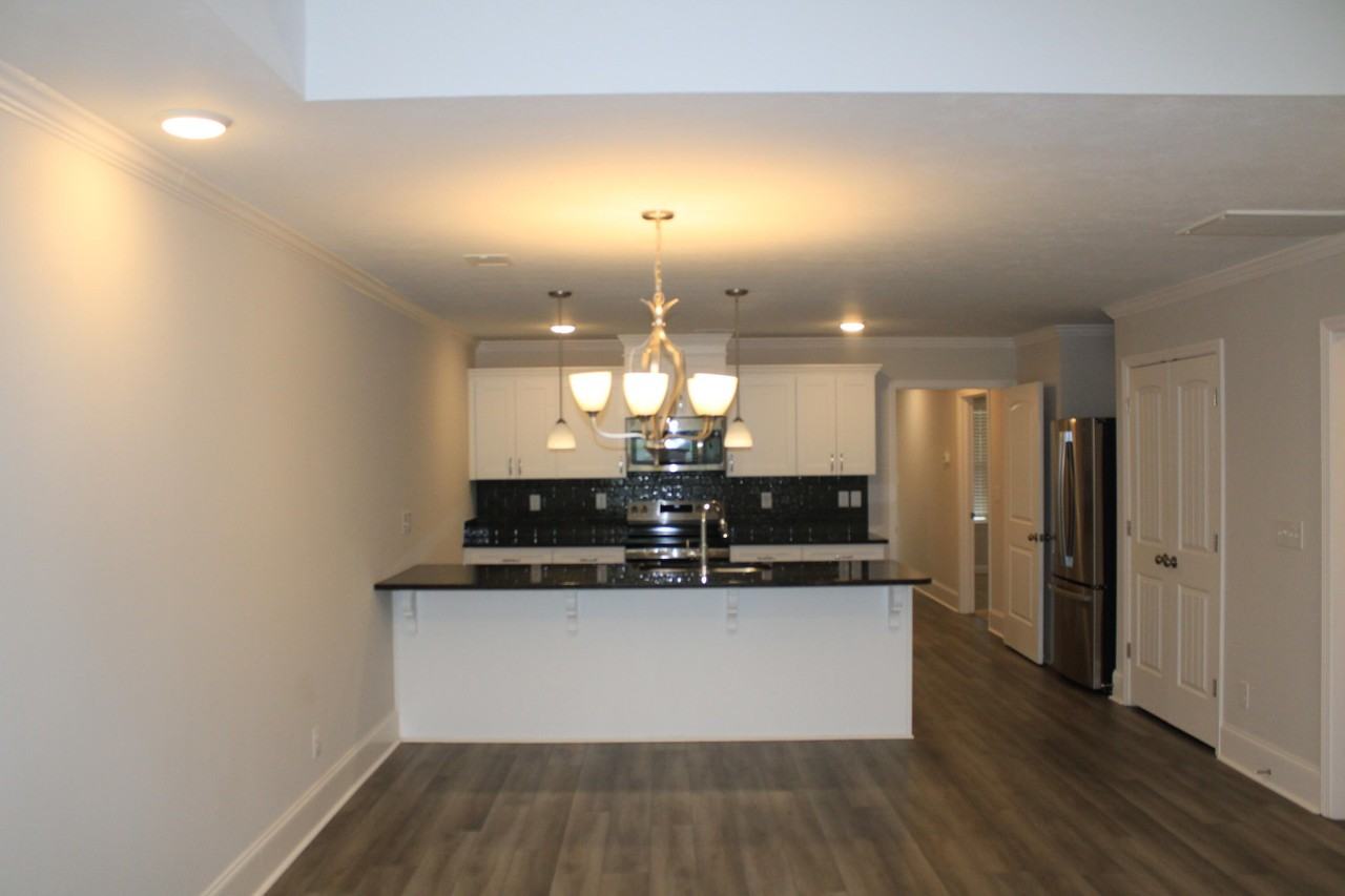 8116 Bannock Cir - Photo 4 of 31