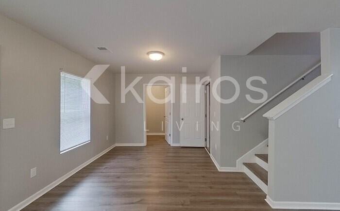 305 Cedar Rdg - Photo 5 of 27