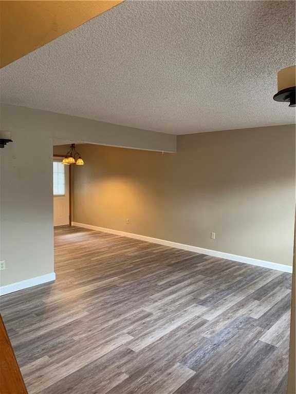 605 W Benton St #B - Photo 6 of 12