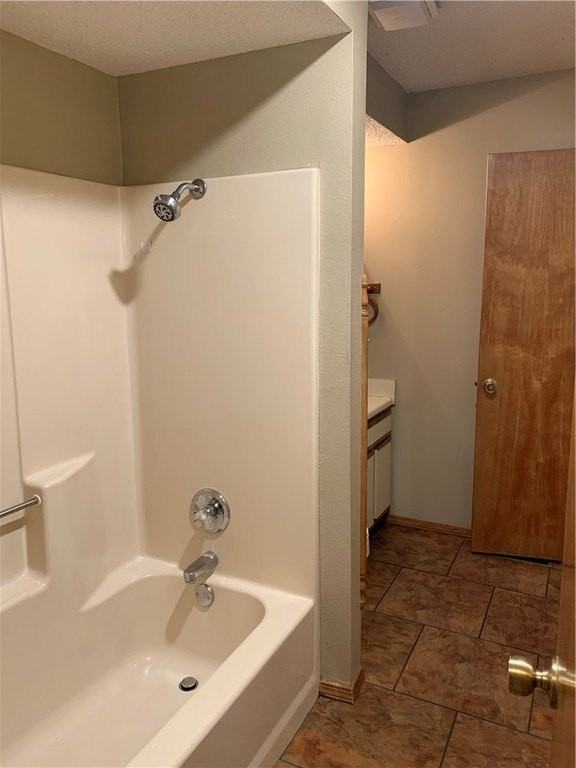 605 W Benton St #B - Photo 7 of 12