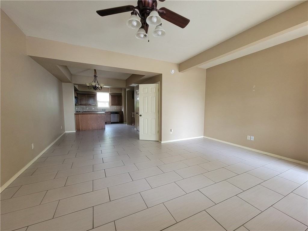 184 Fair St - Photo 2 of 8