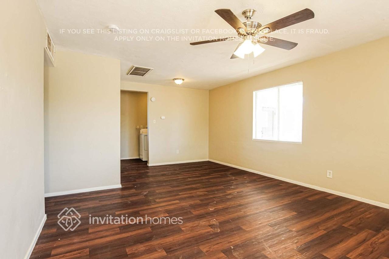 2928 W San Juan Ave - Photo 4 of 18