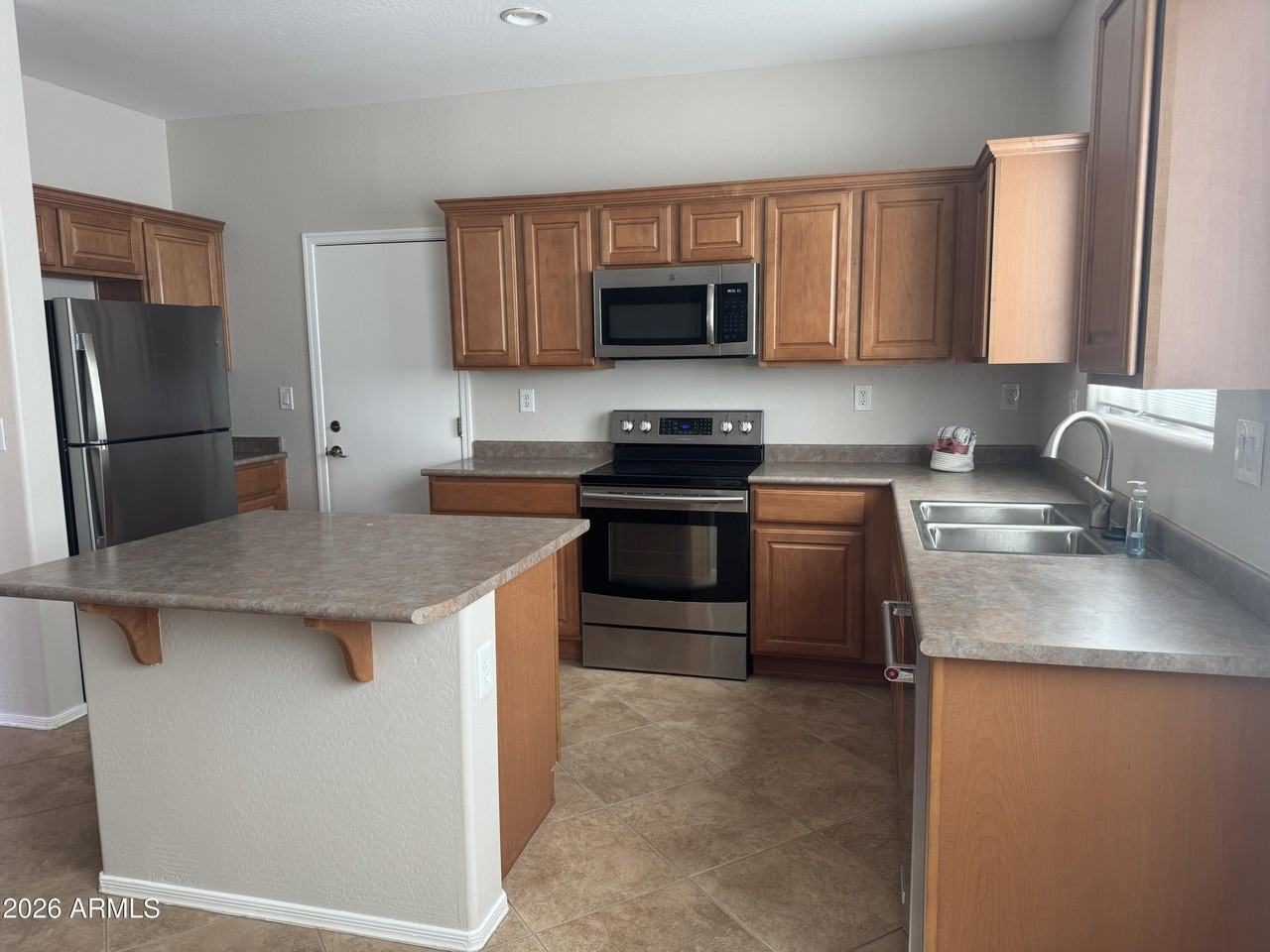 3743 W Keller Dr - Photo 2 of 20