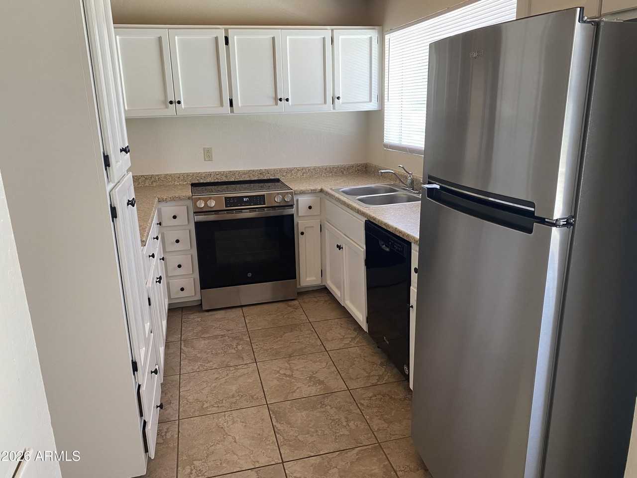 3207 E Medlock Dr - Photo 6 of 26