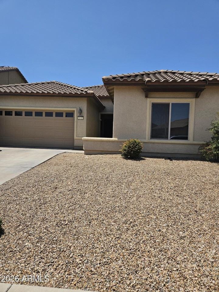 5442 Los Gatos Ct - Photo 2 of 36