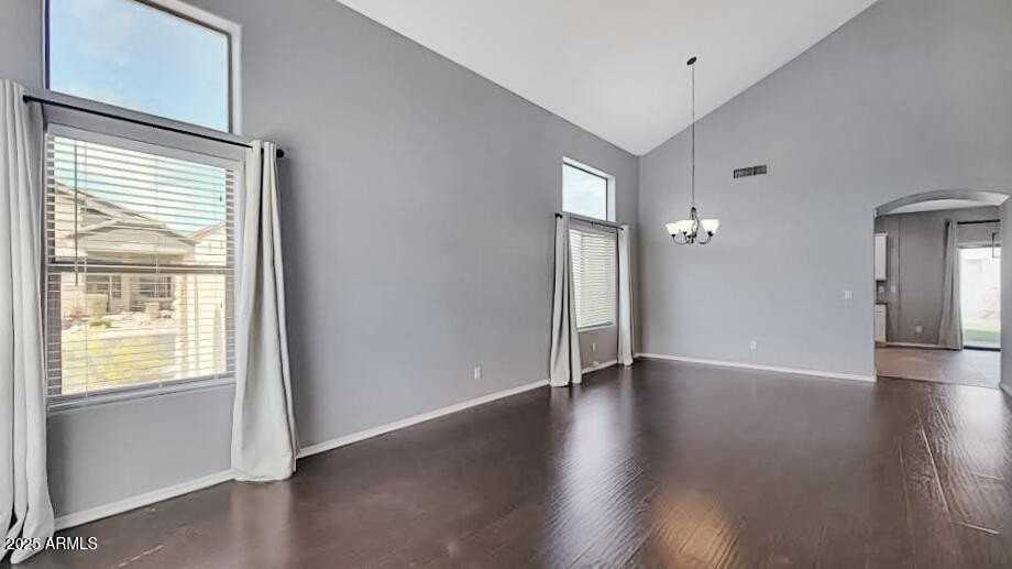 17282 W Elm St - Photo 4 of 31
