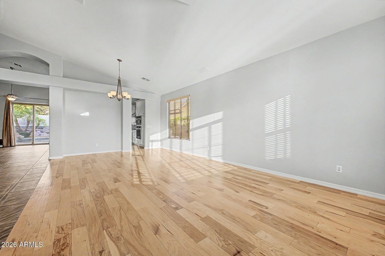 4425 E Casey Ln - Photo 6 of 30